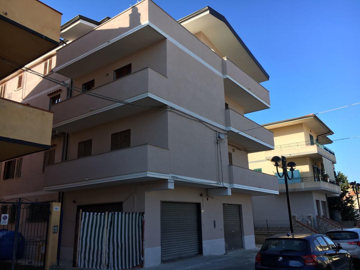 Desi Apartment *