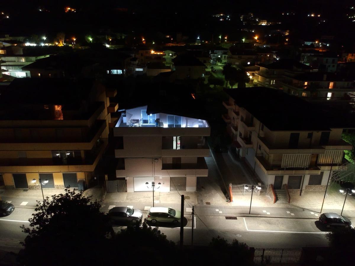 Desi Apartment *